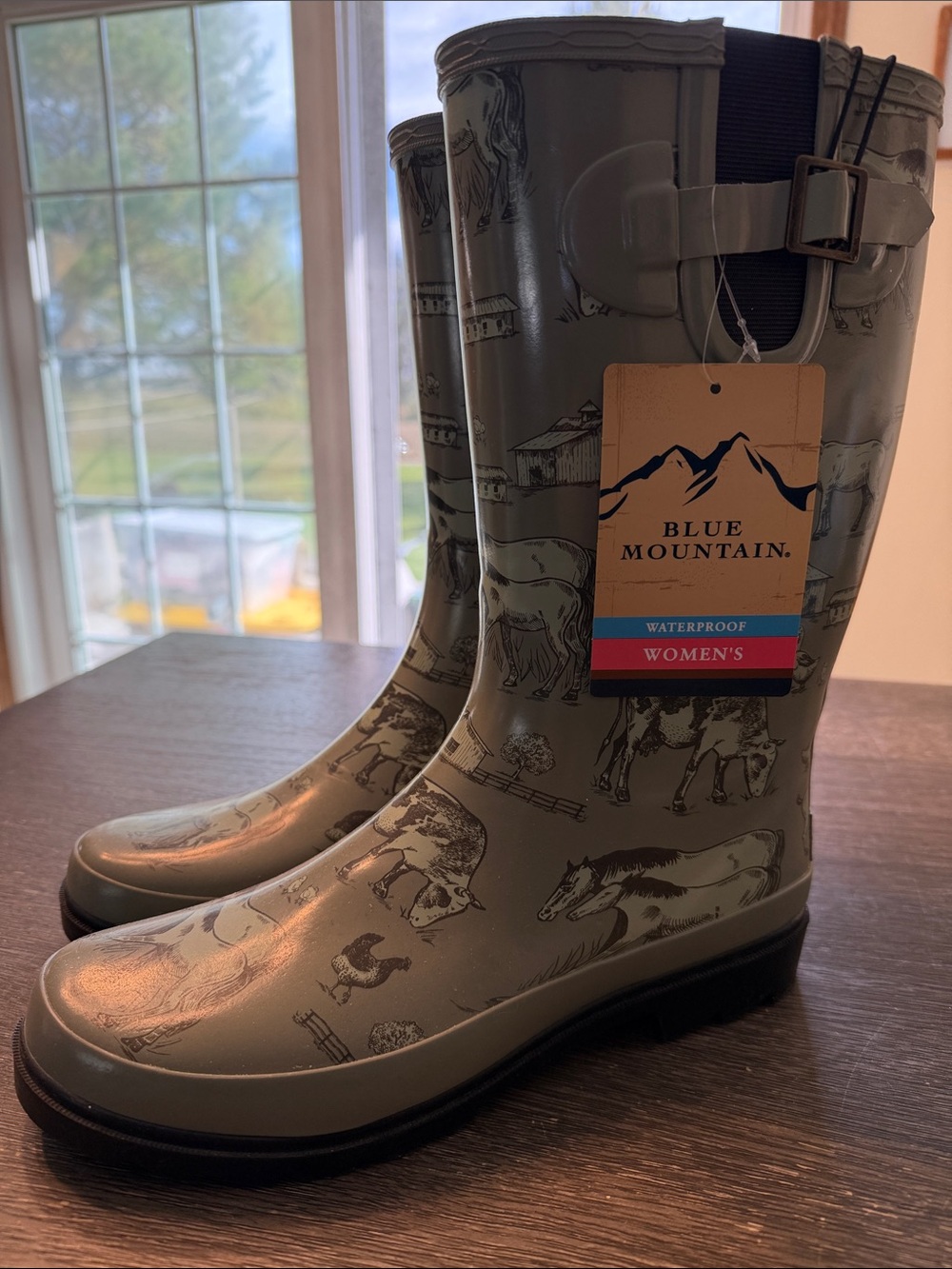 Women's Waterproof Olive Green Printed Rain Boots. (US)
